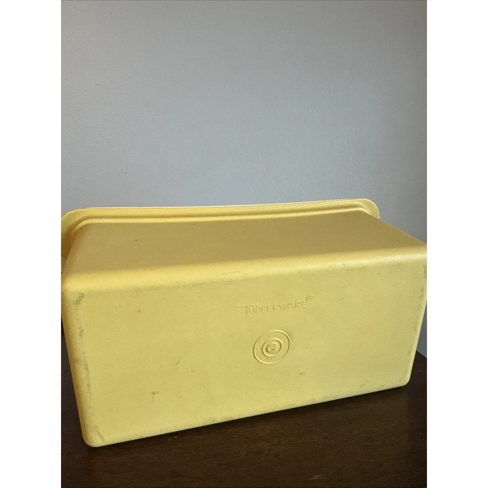 VTG Tupperware Rectangle Bread Box 171-5 w/ Lid Harvest Gold Retro